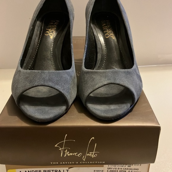 Franco Sarto Ladies Grey suede open toe shoes, size 6M, New in Box. - Picture 3 of 6